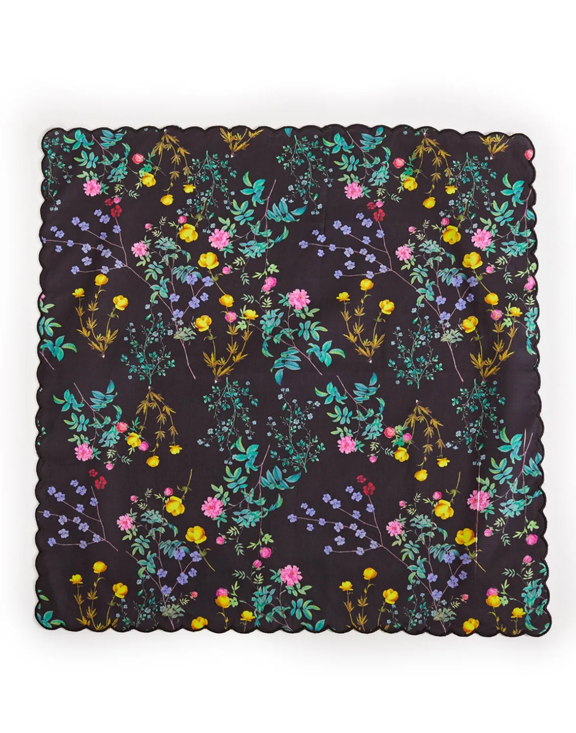 Cynthia Rowley Scallop Embroidered Edge Dinner Napkin- Home